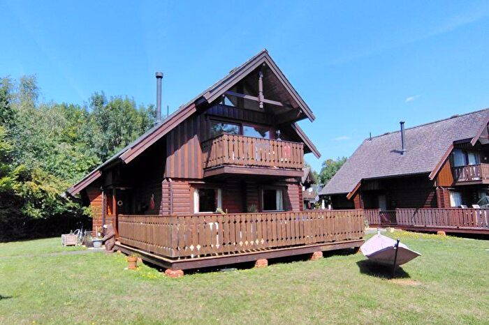 2 Bedroom Detached House For Sale In Harleyford, SL7