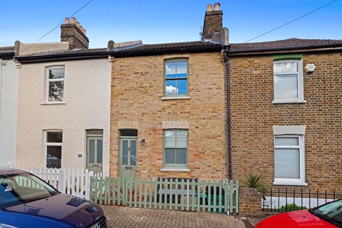 2 Bedroom House For Sale In Princes Road, Anerley, London, SE20