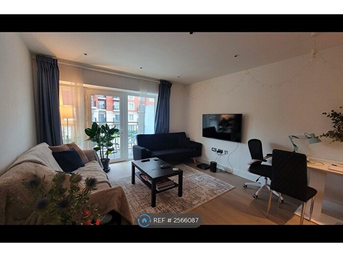 1 Bedroom Flat To Rent In Beaufort Square, London, NW9