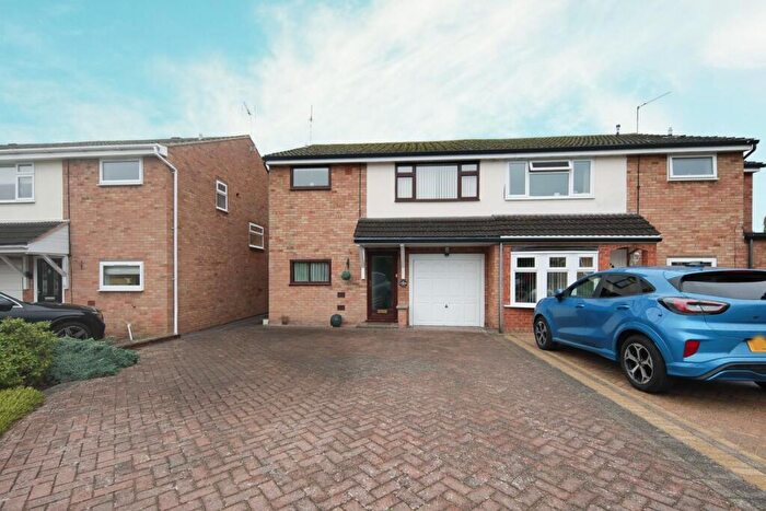 3 Bedroom Semi-Detached House For Sale In Brunel Close, Whitnash, Royal Leamington Spa, CV31