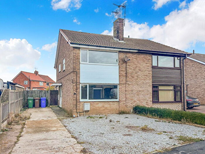 3 Bedroom Semi-Detached House For Sale In Westbrook Road, Gilberdyke, Brough, HU15