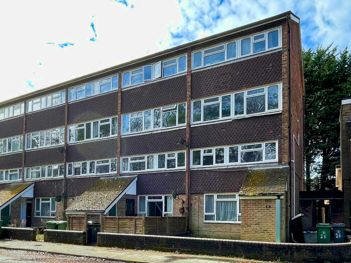 3 Bedroom Maisonette To Rent In Esher Road, Camberley, GU15