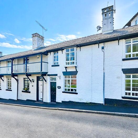 3 Bedroom Property For Sale In Drury Lane, Knutsford, WA16