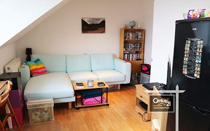 1 Bedroom Flat To Rent In |Ref: |, Portswood Road, Southampton, SO17