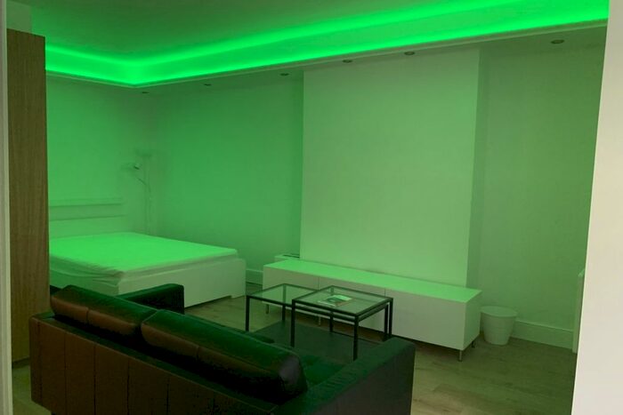 Studio To Rent In Temple Chambers, Figtree Lane, Sheffield, South Yorkshire, S1