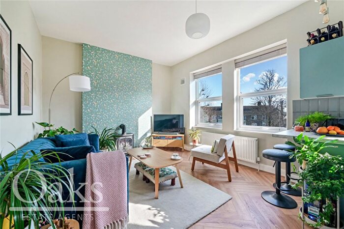 2 Bedroom Flat To Rent In Penge Road, London, SE25