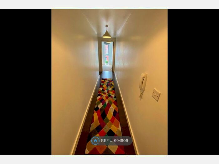 2 Bedroom Flat To Rent In Pall Mall House, Manchester, M4