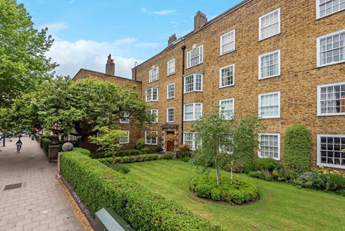 2 Bedroom Apartment To Rent In Tamar House, Kennington Lane, SE11