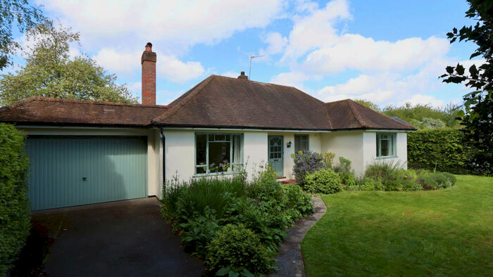 3 Bedroom Bungalow For Sale In Wood Lane, South Heath, HP16