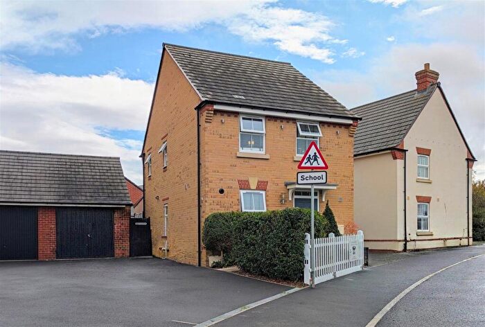 3 Bedroom Detached House For Sale In Harrier Way, Hardwicke, Gloucester, GL2