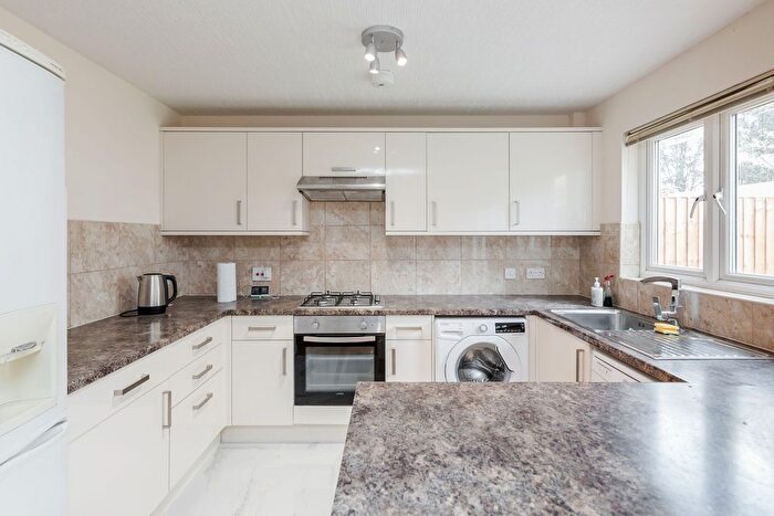 5 Bedroom Terraced House For Sale In Keats Close, London, SE1