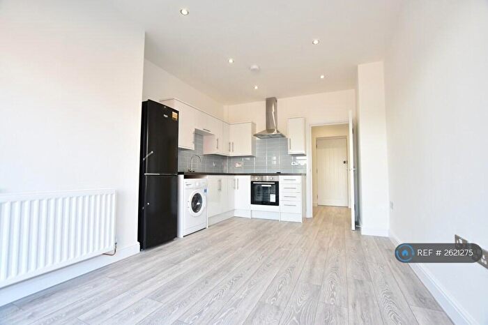 1 Bedroom Flat To Rent In Farley Hill, Luton, LU1