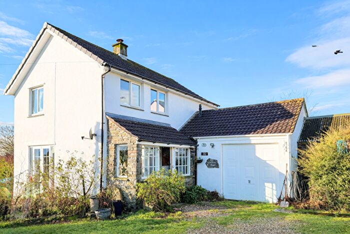 3 Bedroom Detached House For Sale In Mary Tavy, PL19