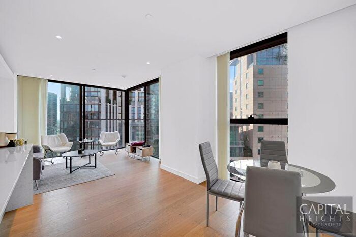 2 Bedroom Flat To Rent In Hampton Tower, Marsh Wall, London, E14