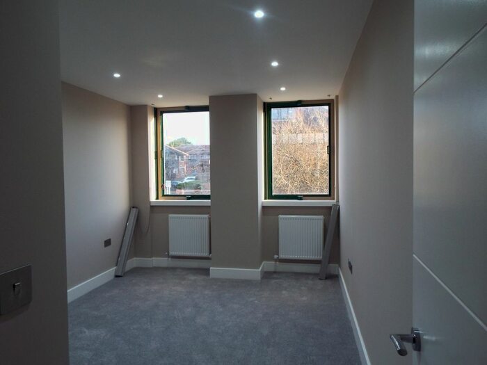 1 Bedroom Flat To Rent In Fishponds Road, Wokingham, RG41