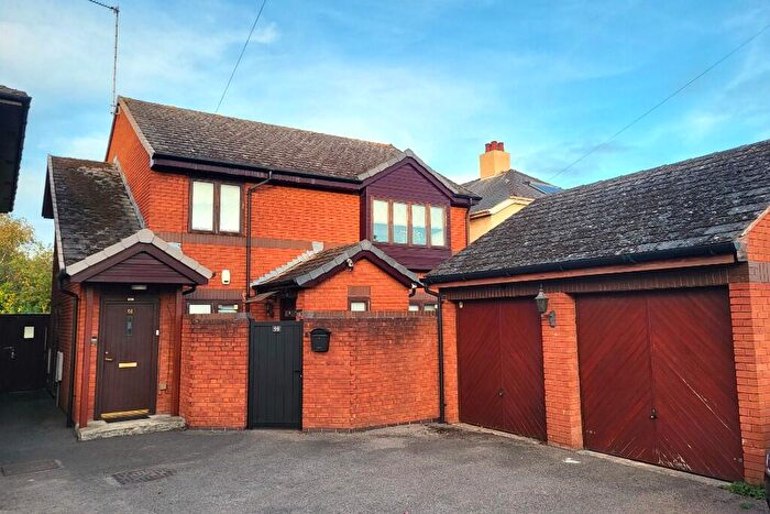 2 Bedroom Flat For Sale In Arle Road, Cheltenham, Gloucestershire, GL51