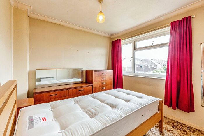 1 Bedroom Flat For Sale In Cresswell Close, Weston-Super-Mare, Somerset, BS22
