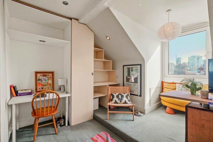 1 Bedroom Flat To Rent In St. Marks Road, Ladbroke Grove, London, W10