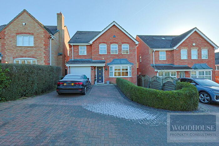 4 Bedroom Detached House For Sale In Ferney Road, Cheshunt, EN7