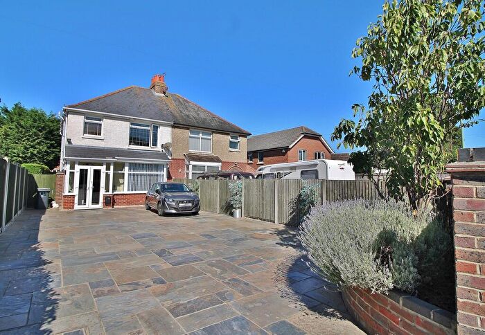 3 Bedroom Semi-Detached House For Sale In Hulbert Road, Bedhampton, PO9