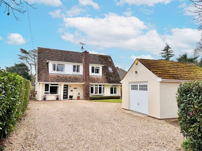 4 Bedroom Detached House For Sale In Monks Walk, Dibden Purlieu, SO45