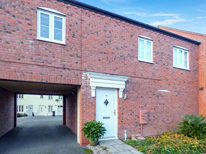 2 Bedroom Apartment To Rent In Longfellow Road, Stratford-upon-Avon, CV37