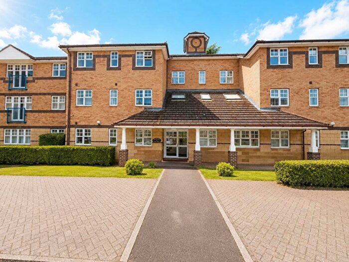 2 Bedroom Apartment For Sale In Barons Court, Old Bedford Road Area, Luton, Bedfordshire, LU2