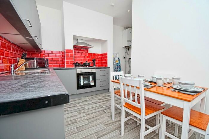 4 Bedroom Terraced House To Rent In Lebanon Street, Burnley, Lancashire, BB10