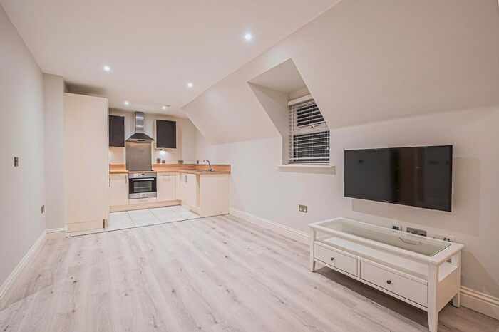 2 Bedroom Flat To Rent In Egham Hill, Egham, TW20