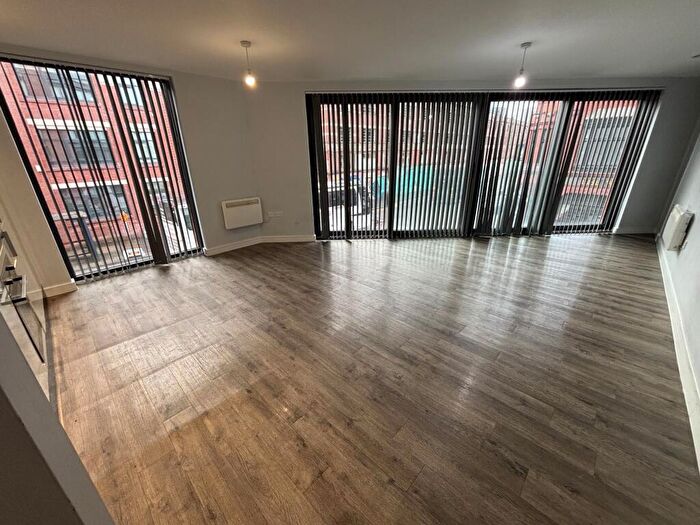 2 Bedroom Flat To Rent In Park Works, Bradford Street, Birmingham, Warwickshire, , Uk, B12