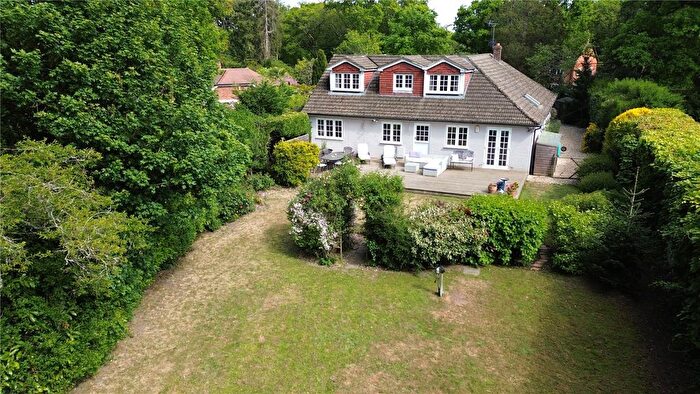 5 Bedroom Detached House For Sale In Bucklebury Alley, Cold Ash, Thatcham, Berkshire, RG18