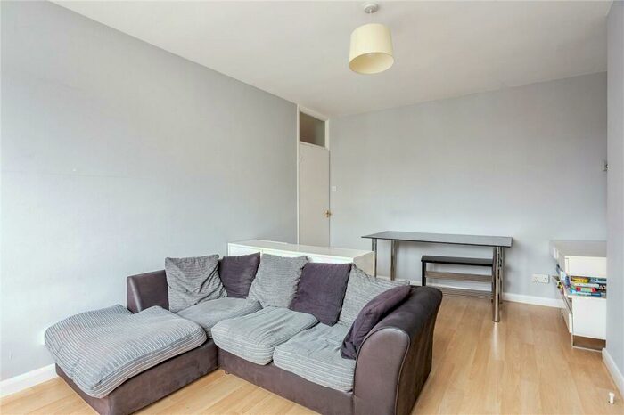 1 Bedroom Apartment To Rent In Kelvin Road, London, N5