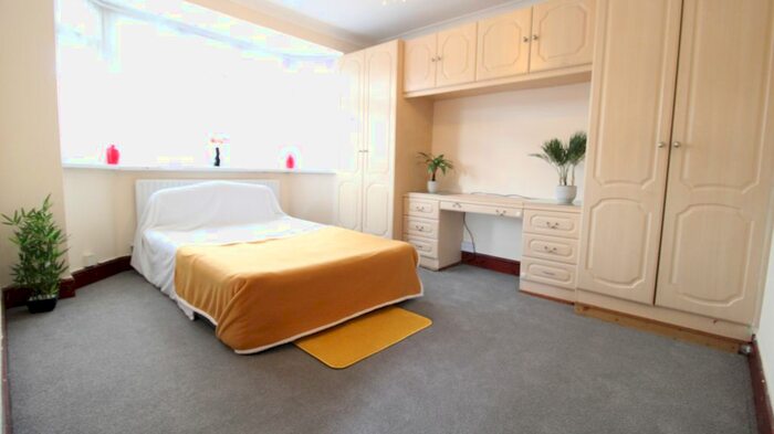 3 Bedroom Semi-Detached House To Rent In New Road, Hillingdon, Uxbridge UB8