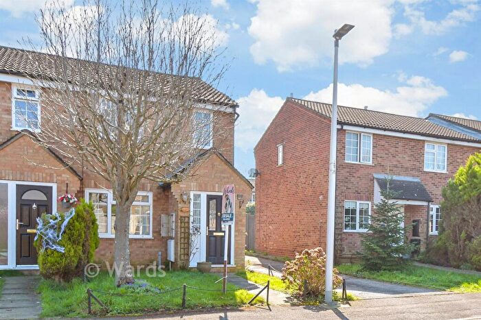 3 Bedroom Semi Detached House For Sale In Kingston Crescent, Lords Wood, Chatham, Kent, ME5