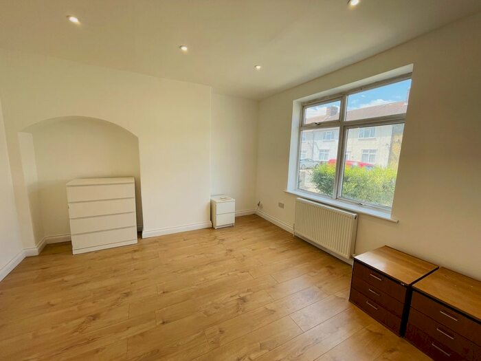 2 Bedroom Terraced House To Rent In Windsor Road, Dagenham, RM8