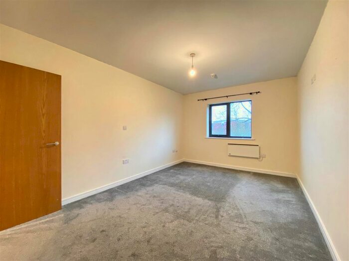 1 Bedroom Flat To Rent In Waterside, St. James Court West, Accrington, BB5