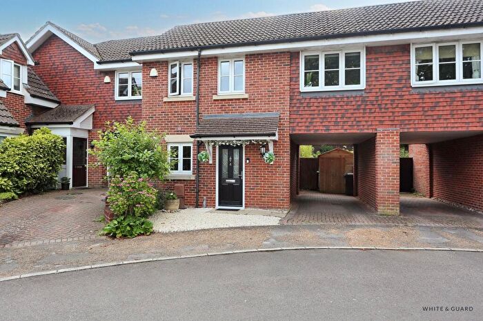 2 Bedroom Semi-Detached House For Sale In Pine Lea, Bishops Waltham, SO32