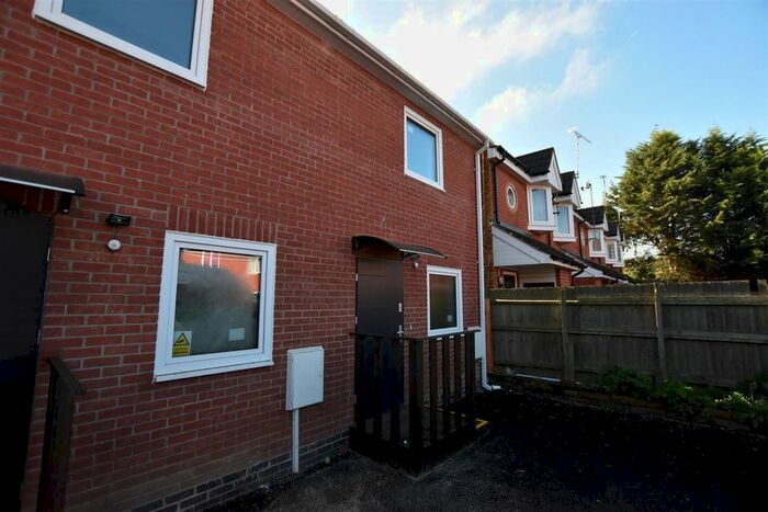 3 Bedroom Town House To Rent In Lansdowne Road, Leicester, LE2