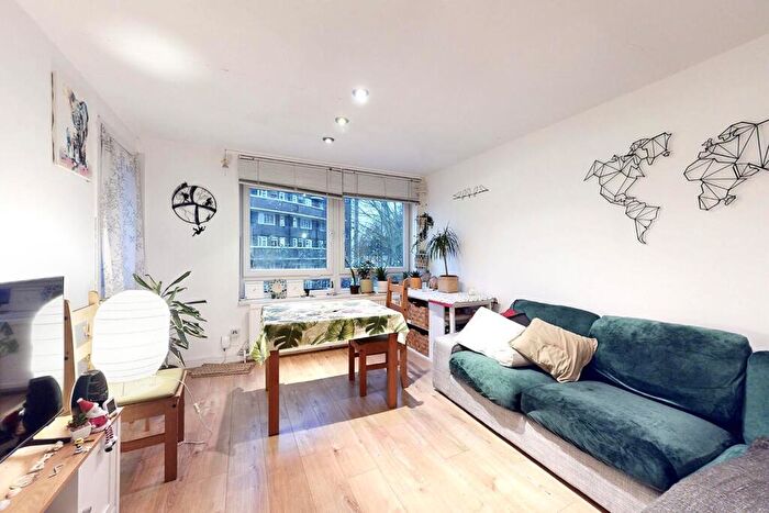 1 Bedroom Apartment To Rent In Ringmer Gardens, London, N19