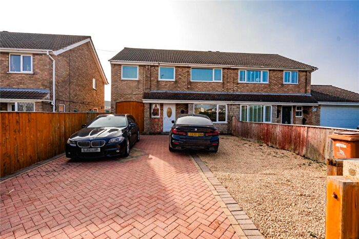 4 Bedroom Semi-Detached House For Sale In Crosland Road, Grimsby, Lincolnshire, DN37