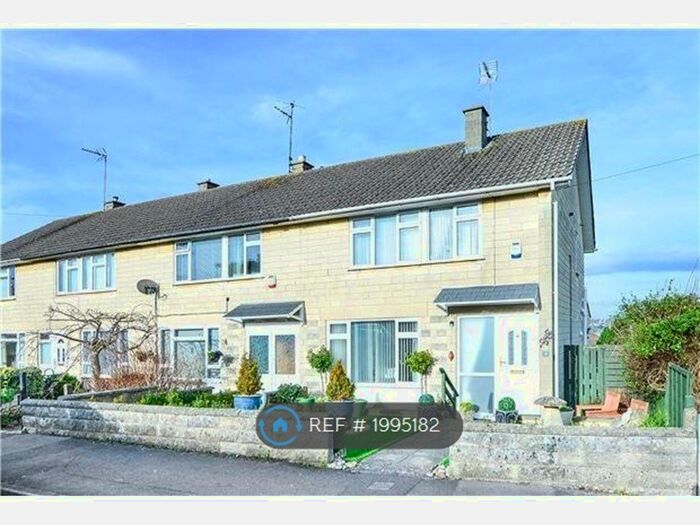 3 Bedroom End Of Terrace House To Rent In Lytton Gardens, Bath, BA2