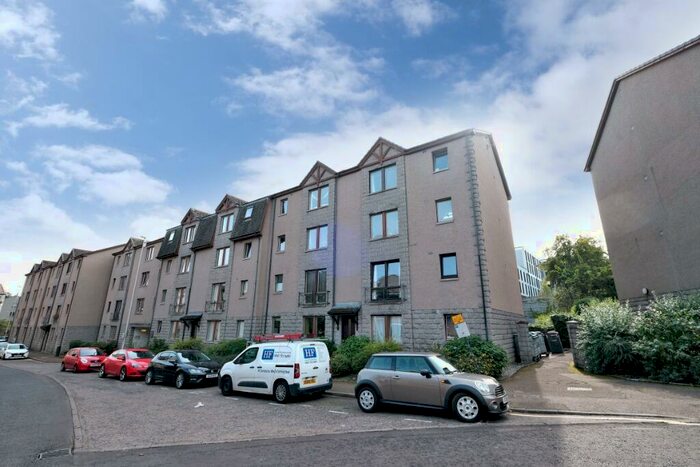 3 Bedroom Flat To Rent In Glendale Mews, Ferryhill, Aberdeen, AB11