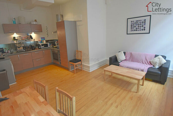 2 Bedroom Apartment To Rent In The Establishment, Broadway, NG1