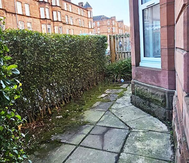 2 Bedroom Flat To Rent In Alexandra Parade, Dennistoun, Glasgow, G31