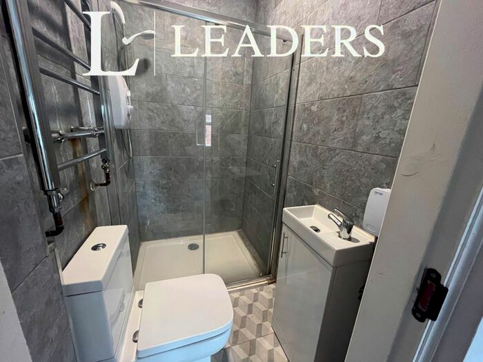 1 Bedroom Studio To Rent In Green Lane, Small Heath, Birmingham, B9