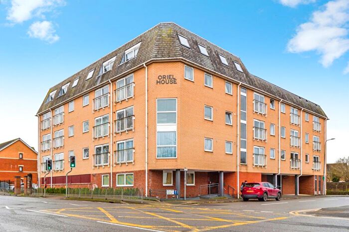2 Bedroom Apartment For Sale In Windsor Road, Cardiff, CF24
