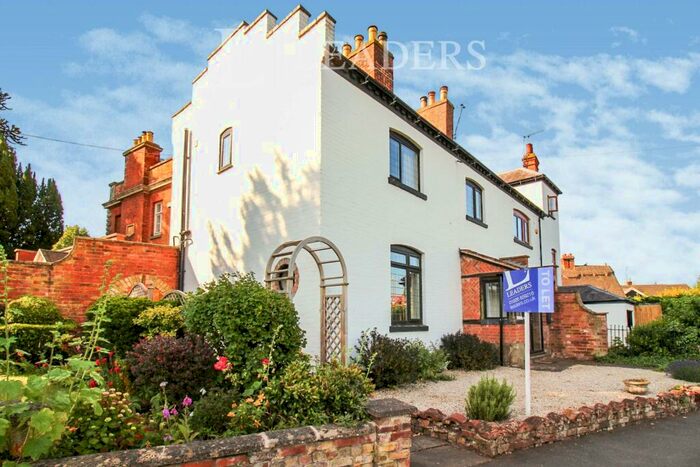 3 Bedroom Semi-Detached House To Rent In Radford Semele, Leamington Spa, CV31