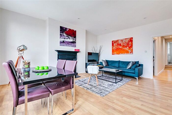 3 Bedroom Flat To Rent In Kensington Park Road, London, W11