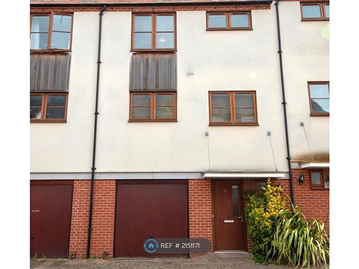 4 Bedroom Terraced House To Rent In Northbrook Crescent, Basingstoke, RG24