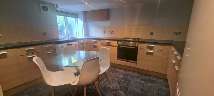 5 Bedroom Terraced House To Rent In Grimthorpe Terrace, Leeds, West Yorkshire, LS6